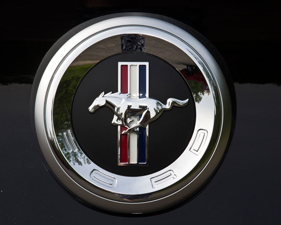 Mustang logo